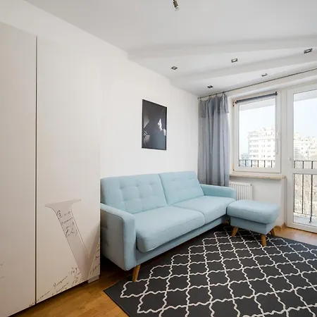 Wola Center 3-bedroom By Bookinghost *