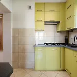 Wola Center 3-bedroom By Bookinghost Appartement