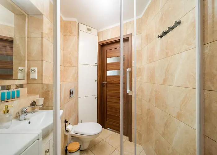 Wola Center 3-bedroom By Bookinghost Apartmán Varšava