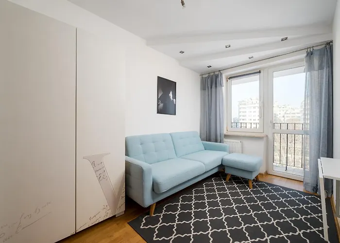 Wola Center 3-bedroom By Bookinghost *