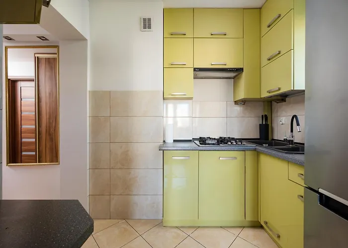 Wola Center 3-bedroom By Bookinghost Appartamento