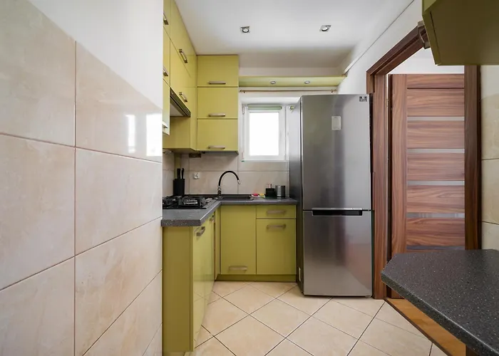 Wola Center 3-bedroom By Bookinghost * Warschau