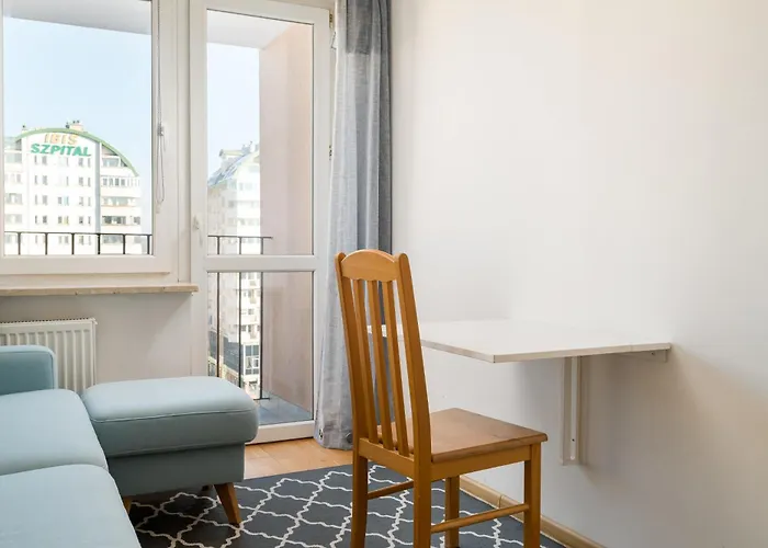 Wola Center 3-bedroom By Bookinghost Apartment *