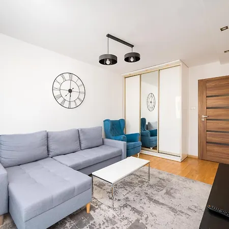 アパート Wola Center 3-bedroom By Bookinghost